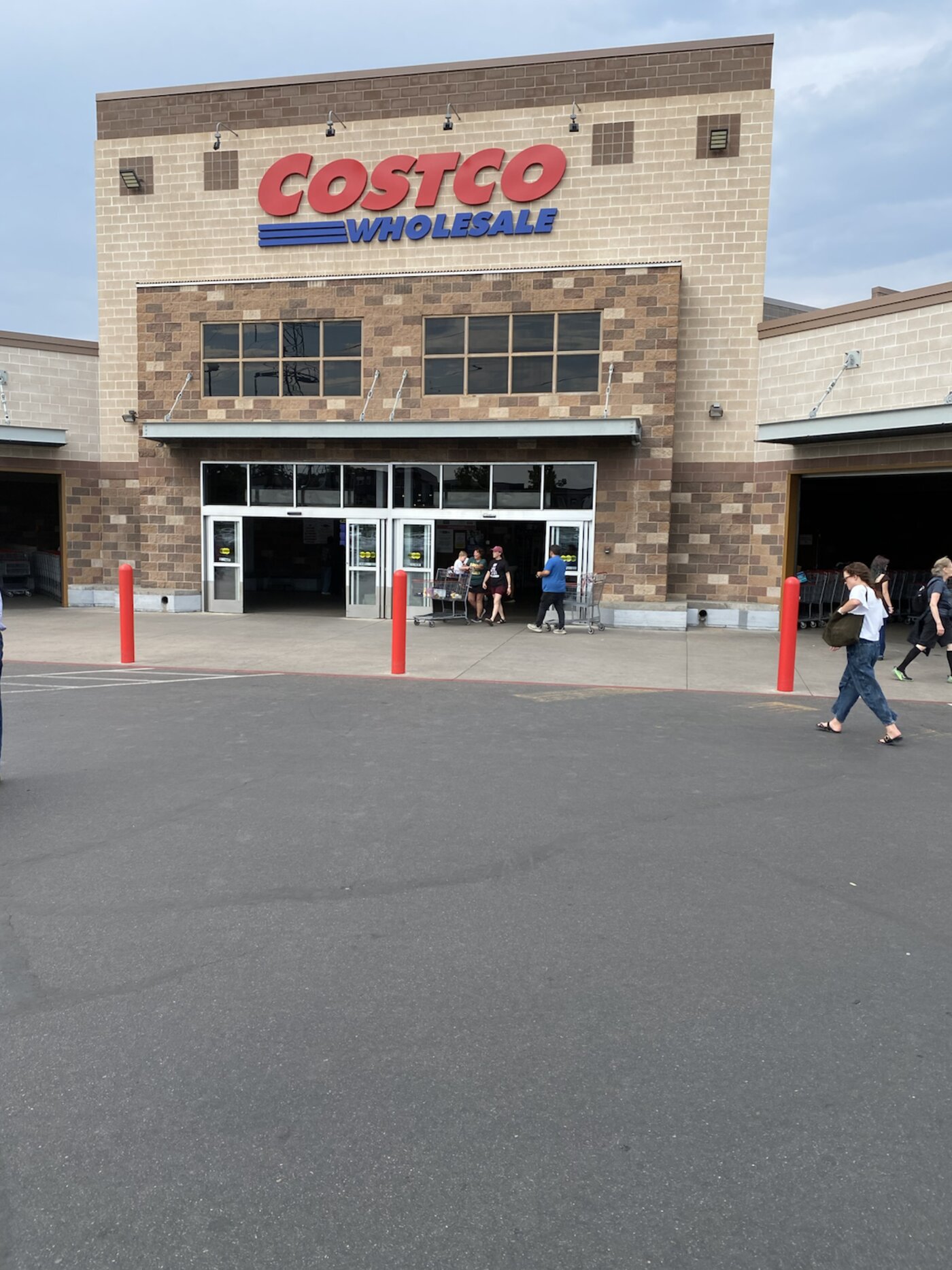 Costco Wholesale storefront, which donated meat for the relief drive